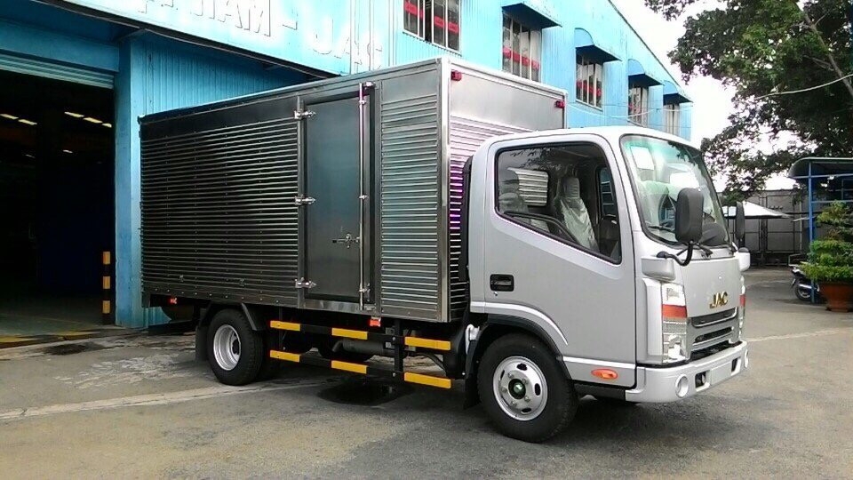 Xe-tải-Jac-3t45-thùng-kín-HC1042K2-đầu-Vuông.